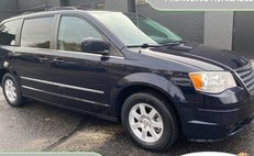 2010 Chrysler Town and Country Touring Plus