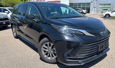 2024 Toyota Sienna LE 8-Passenger
