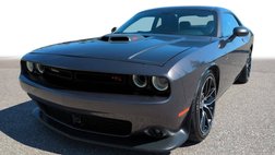 2016 Dodge Challenger 392 HEMI Scat Pack Shaker
