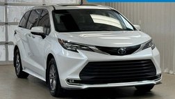 2022 Toyota Sienna XLE