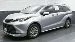 2022 Toyota Sienna XLE