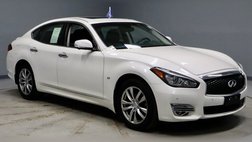 2017 Infiniti Q70 3.7