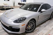 2019 Porsche Panamera GTS