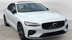 2024 Volvo S60 B5 Core Dark Theme