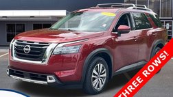 2022 Nissan Pathfinder SL