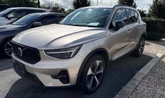 2024 Volvo XC40 B5 Plus Dark Theme