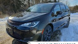 2020 Chrysler Pacifica Hybrid Limited Red S