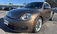 2013 Volkswagen Beetle 70s Edition