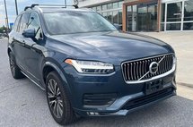 2021 Volvo XC90 T6 Momentum 7-Passenger