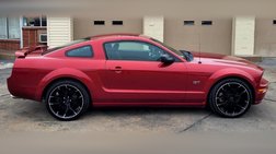 2005 Ford Mustang GT Deluxe