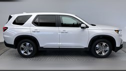 2024 Honda Pilot EX-L w/Rear Captain's Chairs