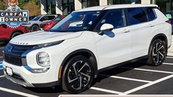 2023 Mitsubishi Outlander SE