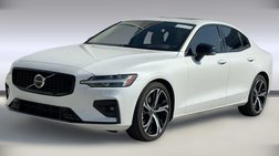 2024 Volvo S60 B5 Plus Dark Theme