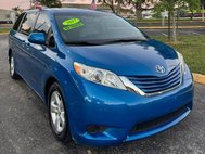 2017 Toyota Sienna LE