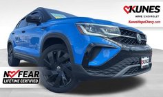 2024 Volkswagen Taos SE Black 4Motion