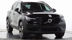 2025 Volvo XC40 B5 Plus Dark Theme