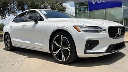 2024 Volvo S60 B5 Core Dark Theme