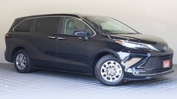 2023 Toyota Sienna XLE 7-Passenger
