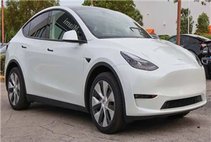 2023 Tesla Model Y Base