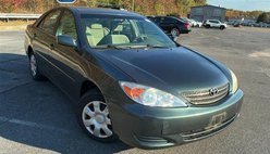 2004 Toyota Camry LE FWD