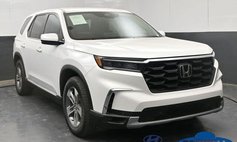 2024 Honda Pilot EX-L w/Rear Captain's Chairs