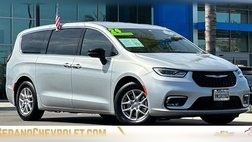 2024 Chrysler Pacifica Touring