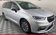 2023 Chrysler Pacifica Hybrid Limited