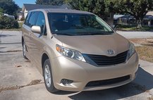 2011 Toyota Sienna LE