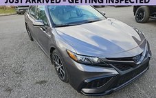 2024 Toyota Camry Hybrid SE