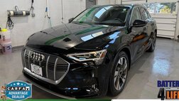 2022 Audi e-tron quattro Premium Plus