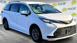 2023 Toyota Sienna LE 8-Passenger
