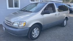2000 Toyota Sienna LE
