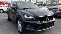 2022 Volvo XC40 T5 Momentum