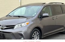 2020 Toyota Sienna XLE