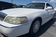 2004 Lincoln Town Car Signature