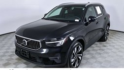 2025 Volvo XC40 B5 Plus Bright Theme