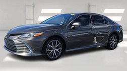 2022 Toyota Camry Hybrid XLE