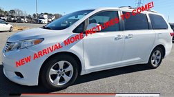 2015 Toyota Sienna LE 7-Passenger Auto Access Seat