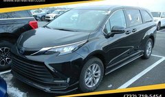 2024 Toyota Sienna LE 8-Passenger