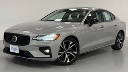 2023 Volvo S60 B5 Plus Dark Theme