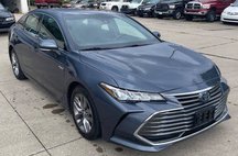 2019 Toyota Avalon Hybrid XLE