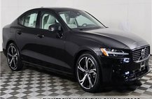 2024 Volvo S60 B5 Plus Dark Theme