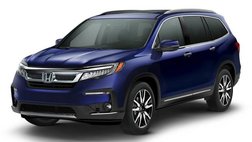 2021 Honda Pilot Touring w/Rear Captain's Chairs