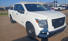 2021 Nissan Titan SV