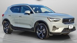 2025 Volvo XC40 B5 Core Bright Theme