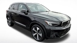 2025 Volvo XC40 B5 Plus Bright Theme