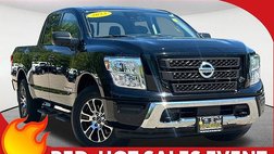 2023 Nissan Titan SV