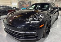 2018 Porsche Panamera Base