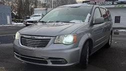 2013 Chrysler Town and Country Touring