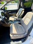 2022 Honda Pilot Touring w/Rear Captain's Chairs